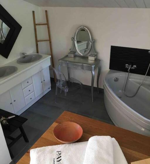 Номер Стандарт, Chambre D Hôtes Les Trois Châteaux
