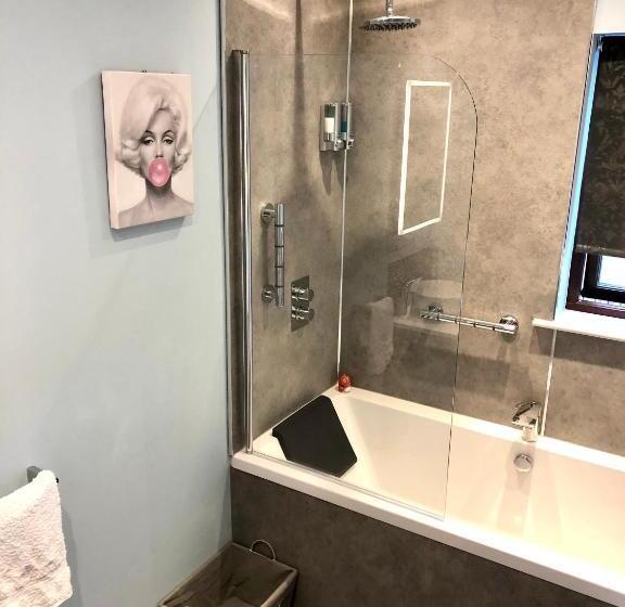 Номер Deluxe Кровать Кинг, Room On The River
