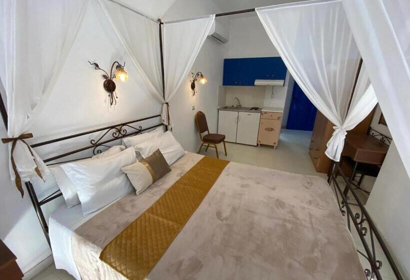 Triple Room Sea View, Anastasia Studios, Apartments & Suites