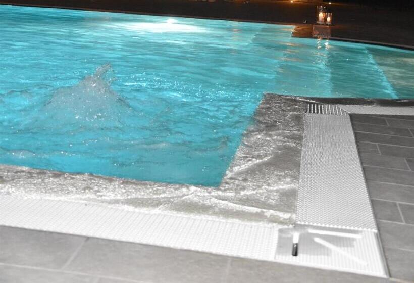سوییت با چشم‌انداز استخر, Dimora Savarino Marzamemi Suites With Pool