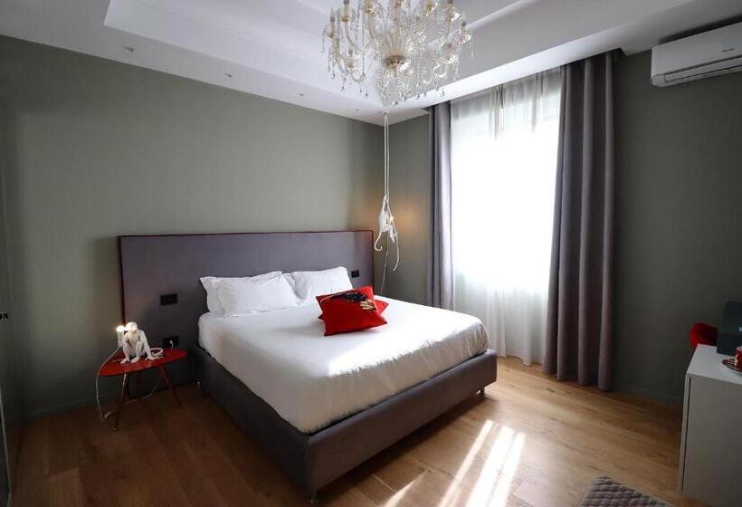 سوییت لوکس, Aron Only Suites Bed And Breakfast