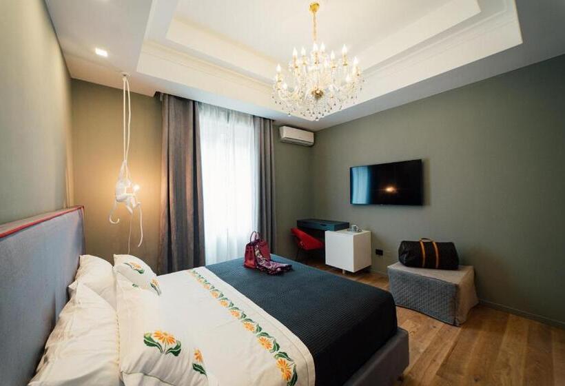 سوییت لوکس, Aron Only Suites Bed And Breakfast