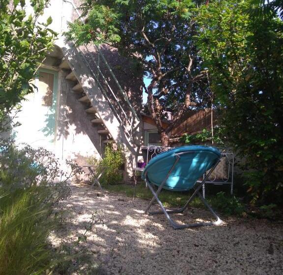 Apartament Rodzinny, Magnolias