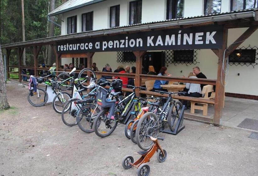 标准四人间共用浴室, Penzion A Restaurace Kamínek
