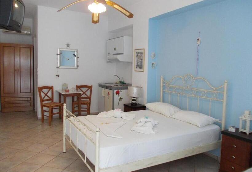 Студия Стандарт, Manos Apartments