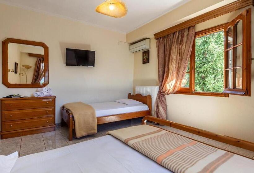 Трехместный Номер Стандарт с Видом, San Giorgio Villa