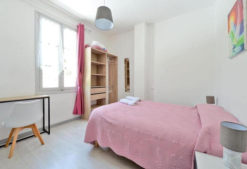 Номер Стандарт, Comme A La Maison