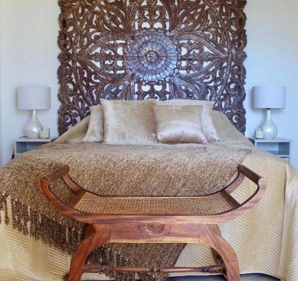اتاق لوکس با بالکن و چشم‌انداز دریا, Luxury B&b Villa Tauro