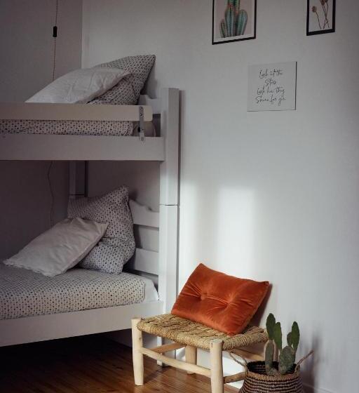 Семейный Номер, Maison Farol