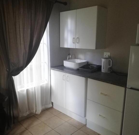 Номер Стандарт, A Cody Place