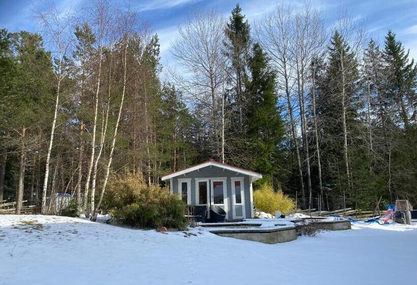 Бунгало Стандарт, Dr åsa Kallfors Järna Bed & Breakfast