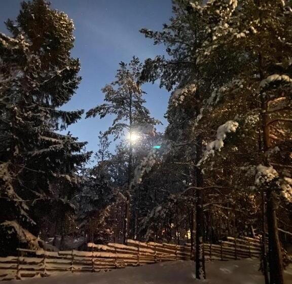 标准平房, Dr åsa Kallfors Järna Bed & Breakfast