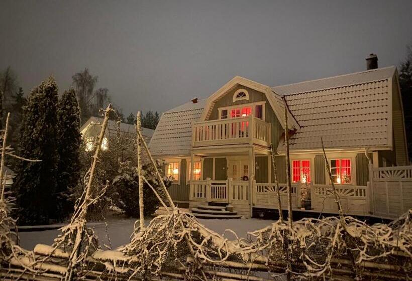 Вилла 3 Спальни, Dr åsa Kallfors Järna Bed & Breakfast