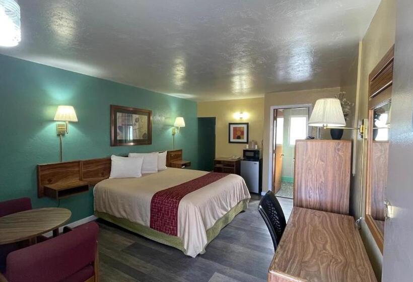 家庭山景房, American Inn