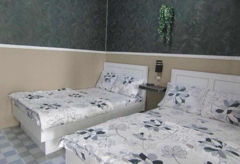 Семейный Номер, Penginapan Melati Sarangan