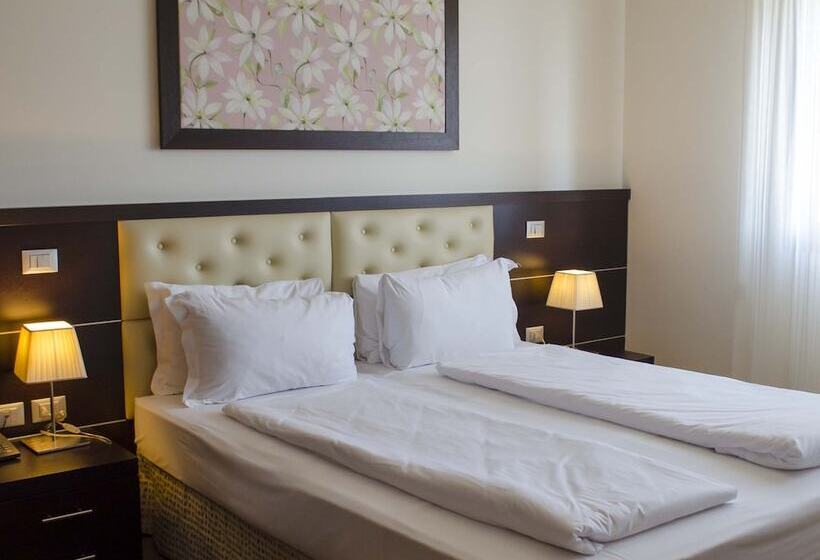 Трехместный Номер Superior, Green Garden Resort   Smart