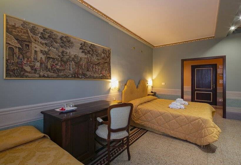 Suite Familiare, I Portici Hotel   Residenza D Epoca