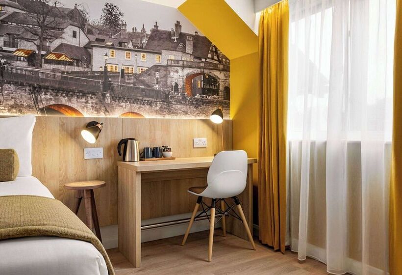 Семейный Номер, Super 8 By Wyndham Chester East