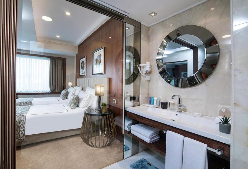 اتاق سوپریور با چشم‌انداز شهر, Vogue Hotel Supreme Istanbul