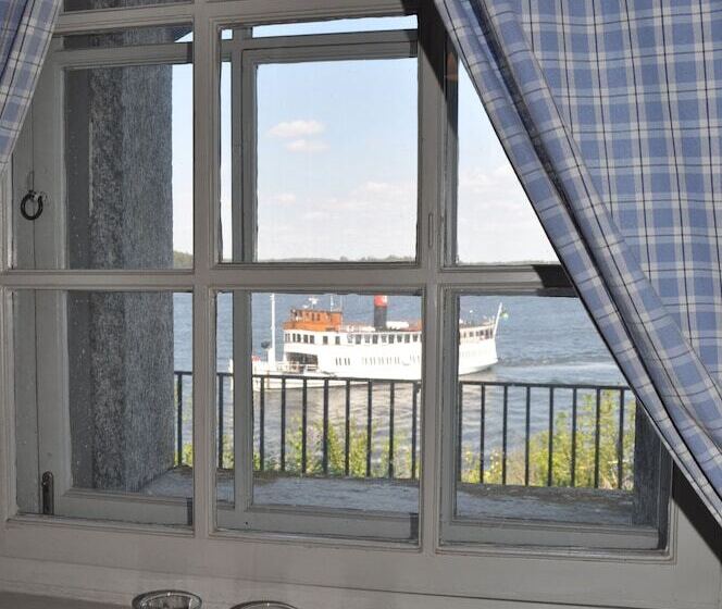 Семейный Номер Вид на Море, Kastellet Bed & Breakfast