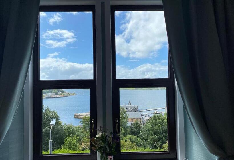 اتاق لوکس با چشم‌انداز دریا, Ardmor Guest House