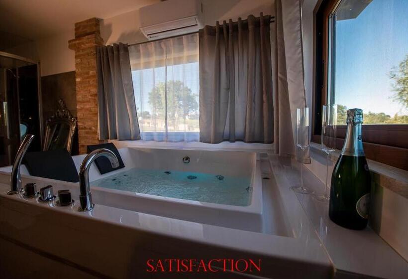 Люкс Кровать Кинг, Dolce Farnetta En Suite Spa & Yoga