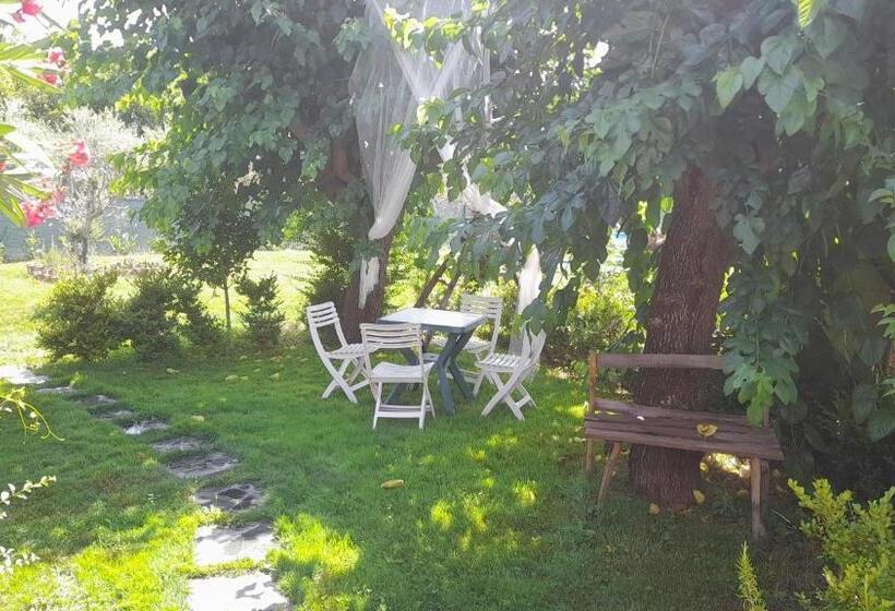 Номер Стандарт Трехместный, B&b Il Giardino Di Eolo