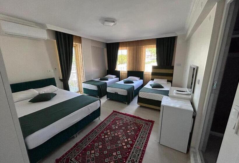 اتاق استاندارد چهار تخته, Paradise House
