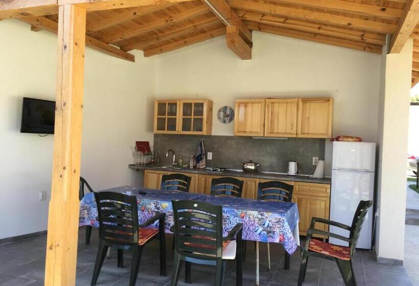 Студио Стандарт с Террасой, Guest House Zornica In Obzor
