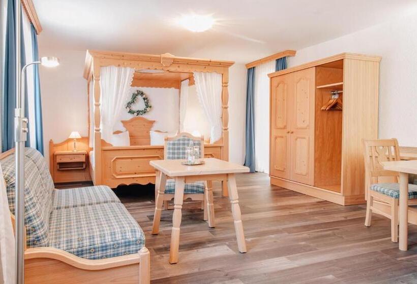 Номер Deluxe, Schloßberg