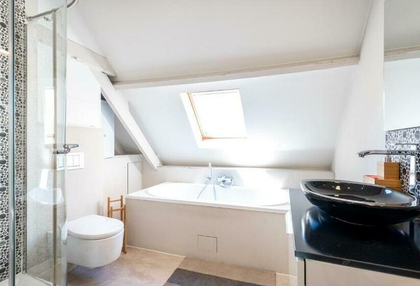 חדר סטנדרט, Spacious Guest Suites Near Historic Market   5 Min Walk