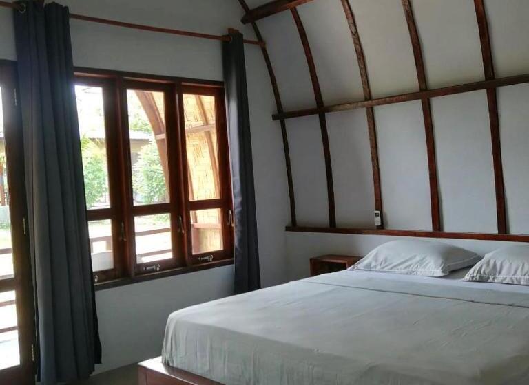 Bungalow Deluxe, Gino S Place   Guest House & Jungle Trekking