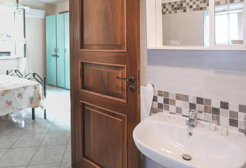 اتاق استاندارد, B&b Villa Alba