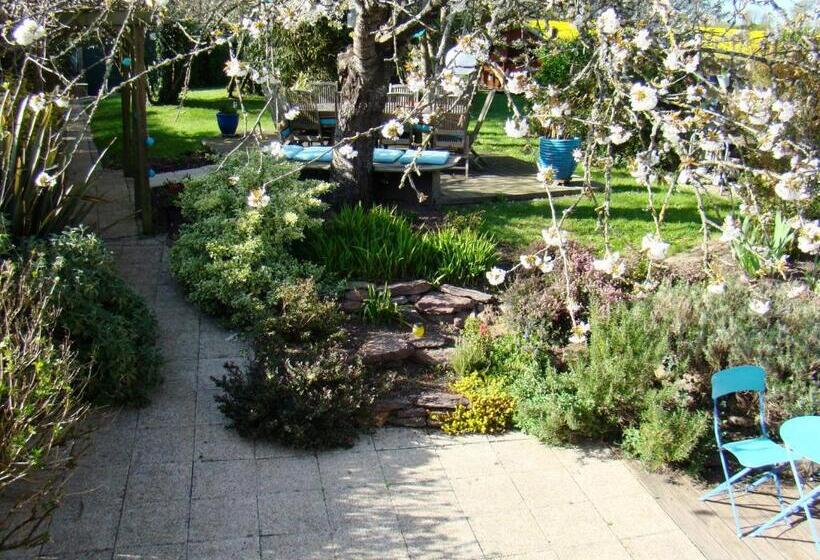 Standard room with outdoor bath, Ardoises Et Agapanthes