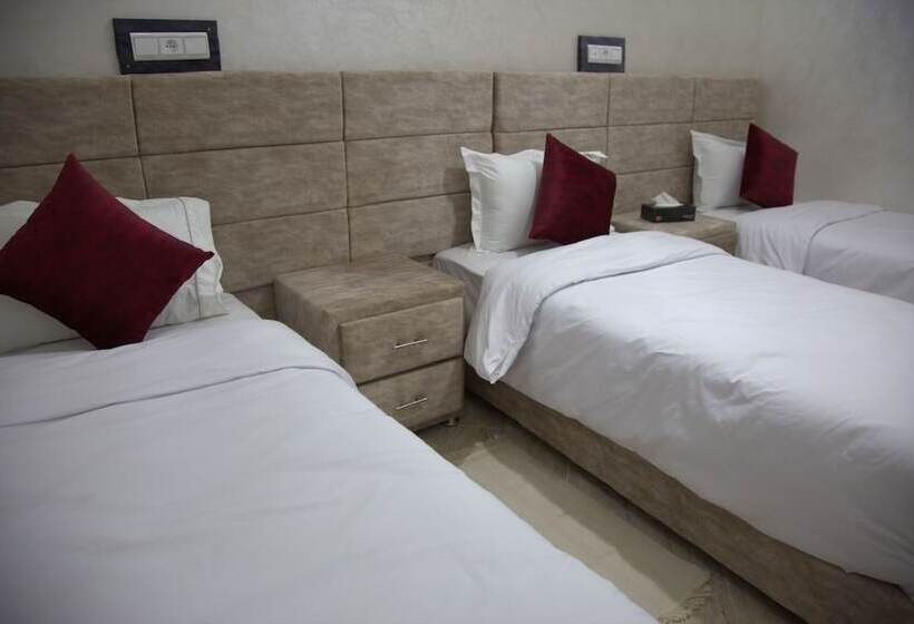 豪华三人间, Dakhla Guest