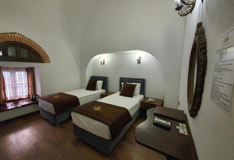 Standardrum, Kanuni Kervansaray Historical