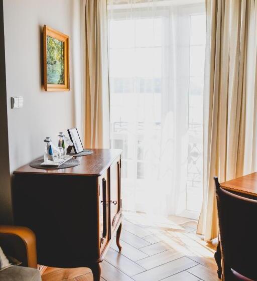 Superior room with lake view, Solar Palace Spa & Wellness