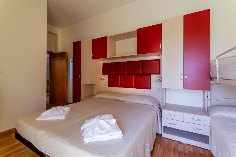 Четырехместный Номер Стандарт, Stresa