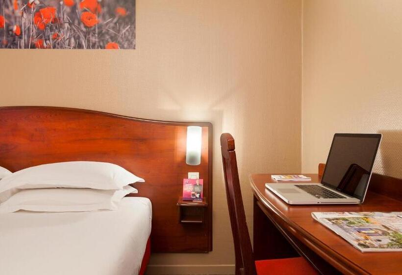 컴포트 트리플 룸, Brit Hotel Arras