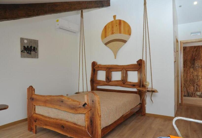 Номер Стандарт, Hostel O Torneiro