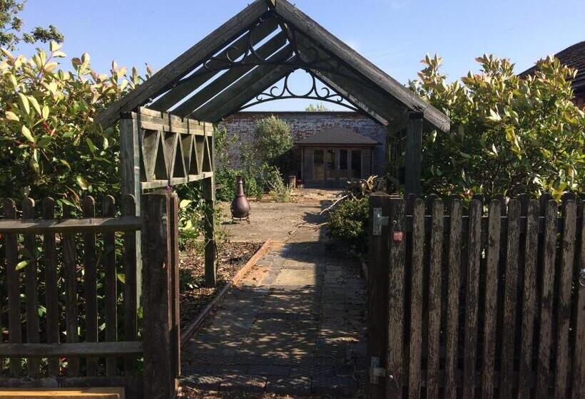 Люкс Вид на Сад, The Gardens