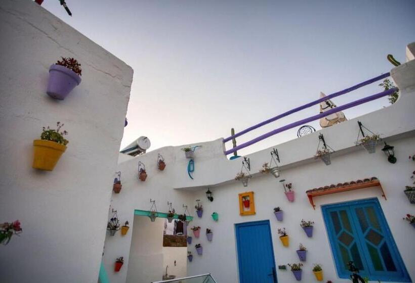 اتاق سوپریور با چشم‌انداز شهر, Afra House