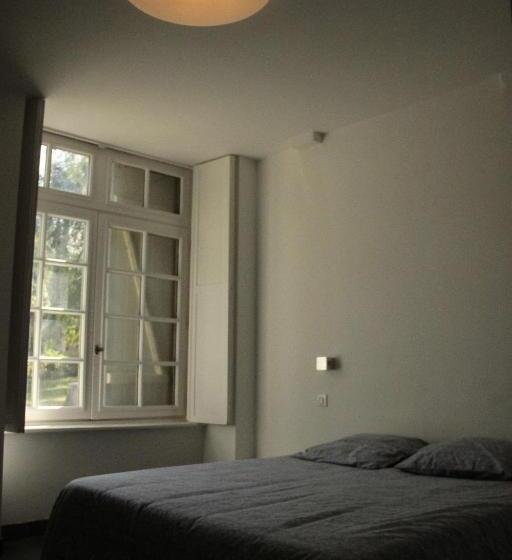 Апартаменты 1 Спальня Нижний Этаж, Hostel Du Lapin Blanc