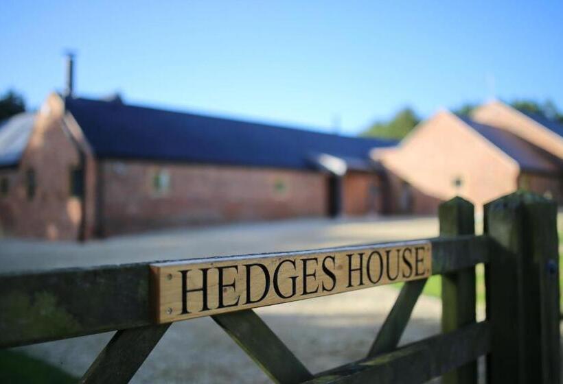 Апартаменты 1 Спальня Нижний Этаж, Hedges House