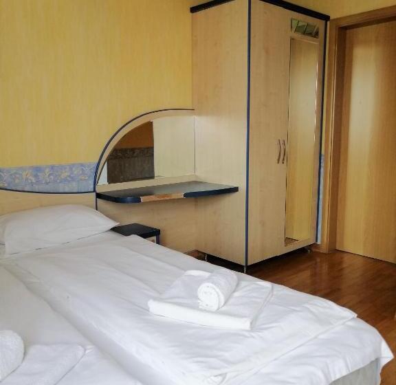 اتاق استاندارد با چشم‌انداز باغ, K8 5 Apartments