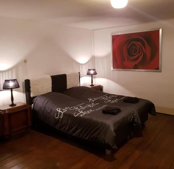 Номер Стандарт Вид на Горы, Bed En Breakfast Le Chateau
