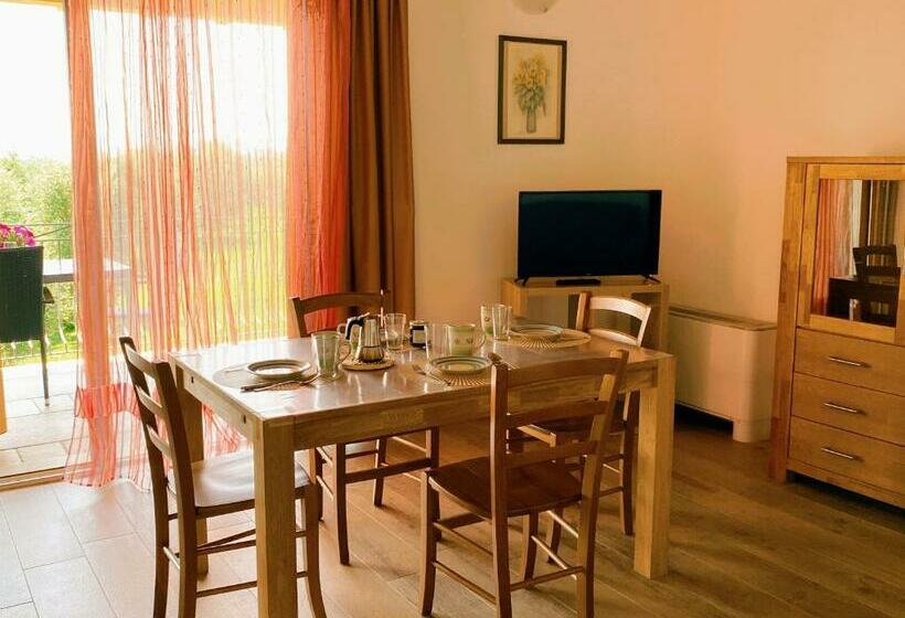 Апартаменты 1 Спальня Вид на Сад, Agriturismo Fioralba