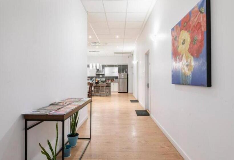 Standard Room, Homa Homestay Hotel By Olympic Stadium Montreal Auberge Hostel