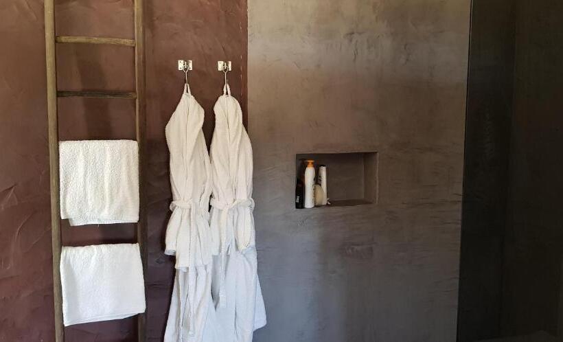 套房带泳池景, Trendy And Luxe B&b And Garden Suite