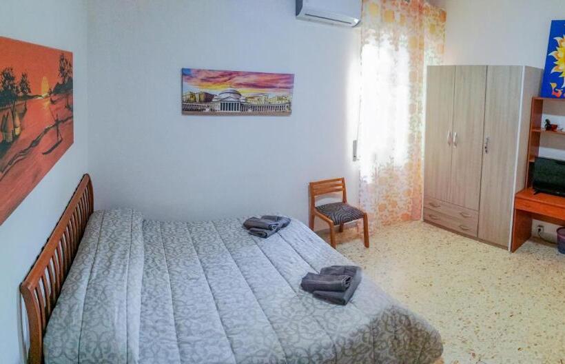 Standard room with outdoor bath, Metro Guest House
